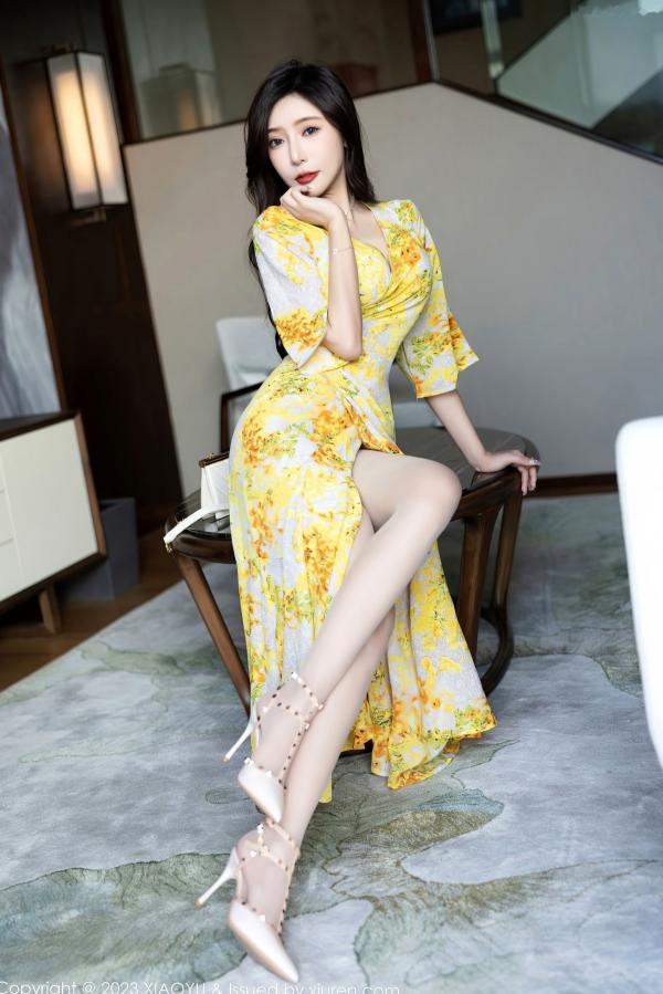 王馨瑶   XiaoYu语画界-1043-王馨瑶yanni-贵州时尚旅拍-黄色碎花长裙诱惑-室内室外私房写真-高颜值气质美女-性感大尺度-无圣光第20张图片