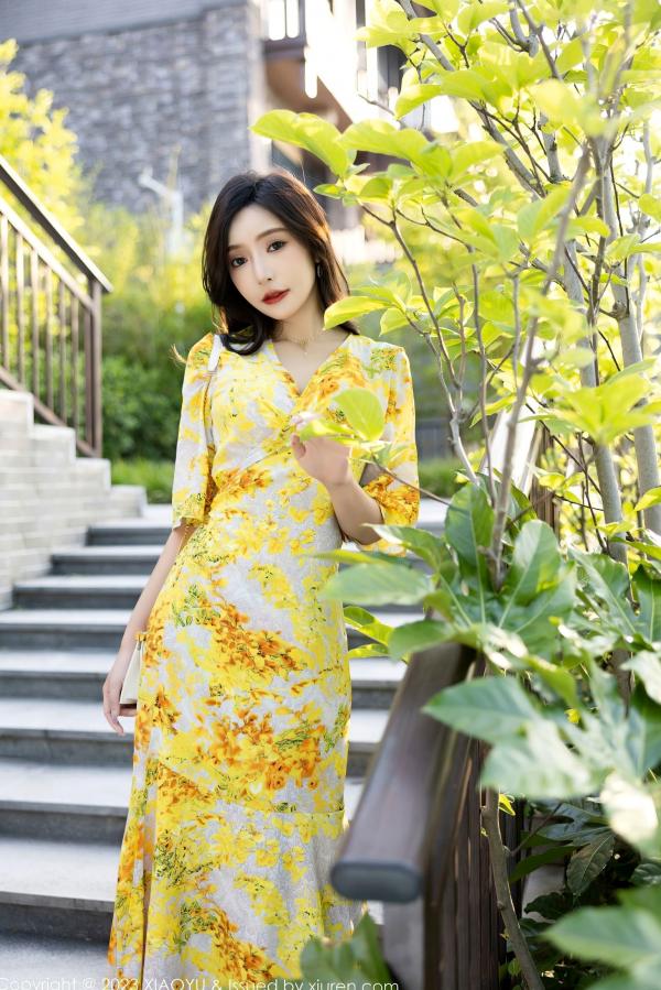 王馨瑶   XiaoYu语画界-1043-王馨瑶yanni-贵州时尚旅拍-黄色碎花长裙诱惑-室内室外私房写真-高颜值气质美女-性感大尺度-无圣光第26张图片