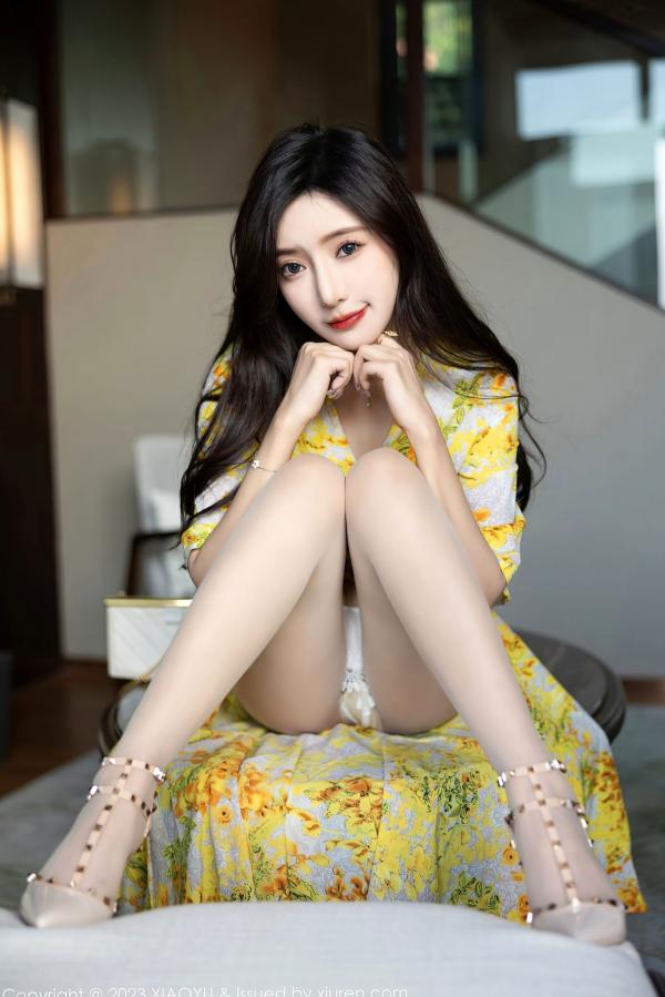 王馨瑶   XiaoYu语画界-1043-王馨瑶yanni-贵州时尚旅拍-黄色碎花长裙诱惑-室内室外私房写真-高颜值气质美女-性感大尺度-无圣光第35张图片