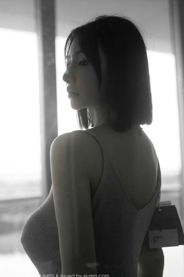    IMiss爱蜜社-752-Evon陈赞之-米色透视吊带短裙-唯美私房写真-室内诱惑大片第37张图片