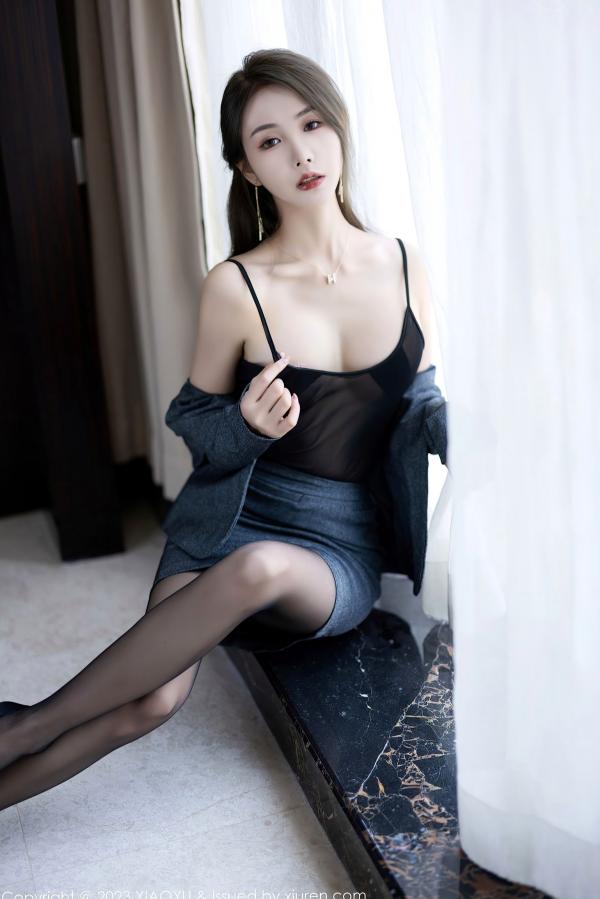    XiaoYu语画界-1042-苏苏阿-灰色呢料职场套裙，黑色透视吊带配黑丝制服诱惑，气质御姐冷艳干练，演绎都市摩登职场风第19张图片