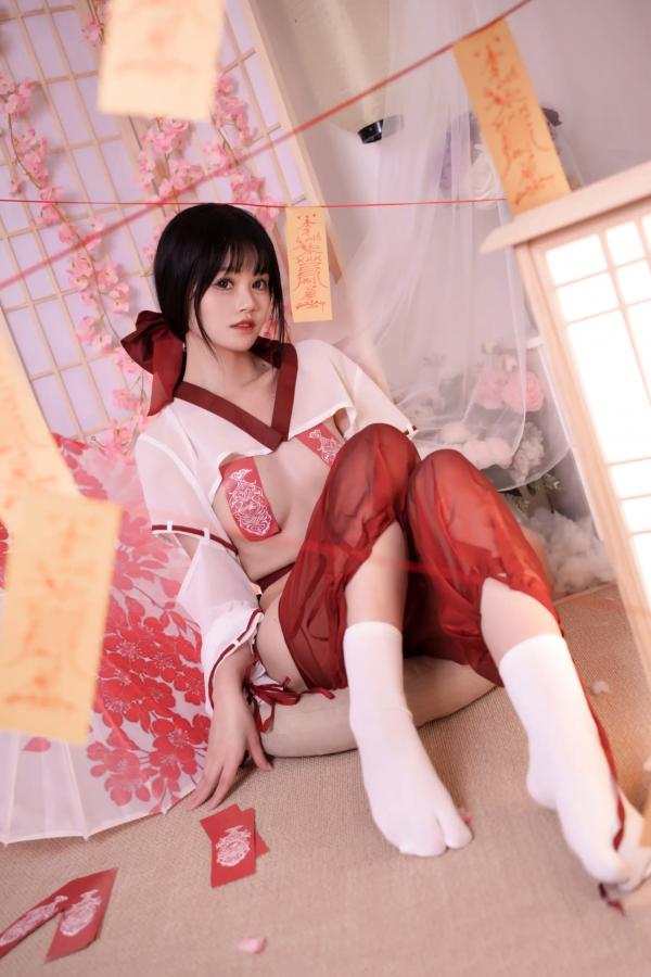    星黛鹿鹿(千反田鹿鹿) - 祈福巫女 [56P]第1张图片