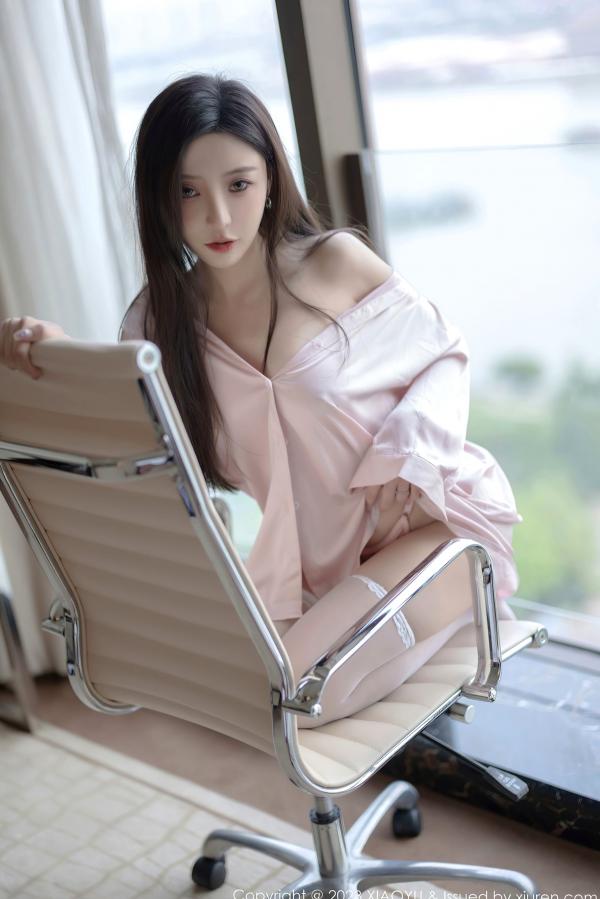 王馨瑶   XiaoYu语画界王馨瑶yanni写真：粉色绑带内衣与超薄丝袜的浴室私房诱惑，展现甜美撩人绝佳身材第78张图片