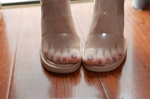    IESS异思趣向 小婕《肉丝学姐》[100P]第74张图片