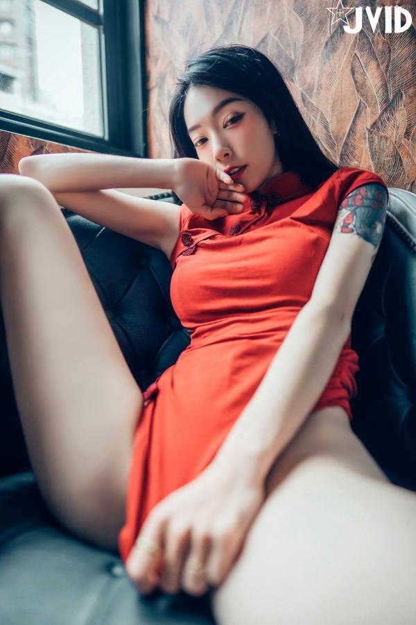    JVID飘飘：绝美肉体与色色旗袍的私房诱惑，展现纹身女神的极致性感曼妙身材 (2022.09.11)第55张图片