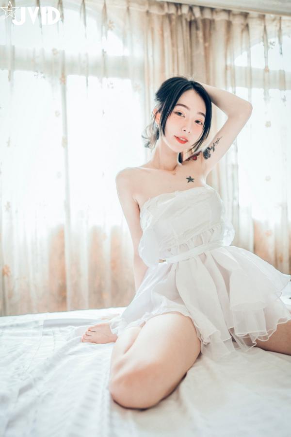    JVID飘飘：绝美肉体与色色旗袍的私房诱惑，展现纹身女神的极致性感曼妙身材 (2022.09.11)第63张图片