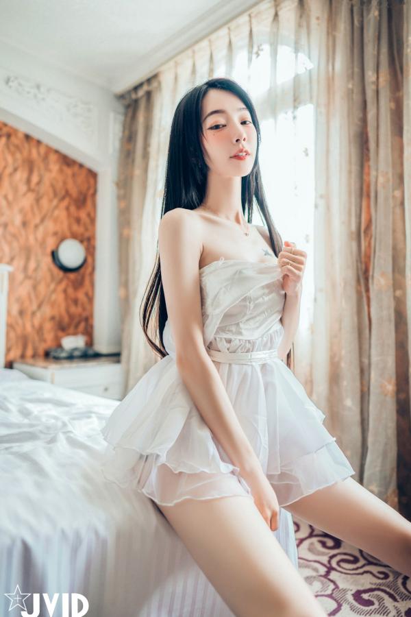    JVID飘飘：绝美肉体与色色旗袍的私房诱惑，展现纹身女神的极致性感曼妙身材 (2022.09.11)第65张图片