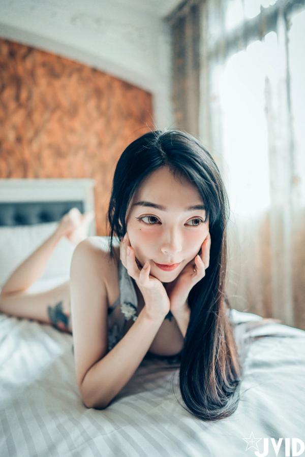   JVID飘飘：绝美肉体与色色旗袍的私房诱惑，展现纹身女神的极致性感曼妙身材 (2022.09.11)第118张图片