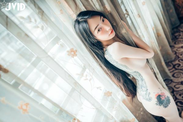    JVID飘飘：绝美肉体与色色旗袍的私房诱惑，展现纹身女神的极致性感曼妙身材 (2022.09.11)第145张图片