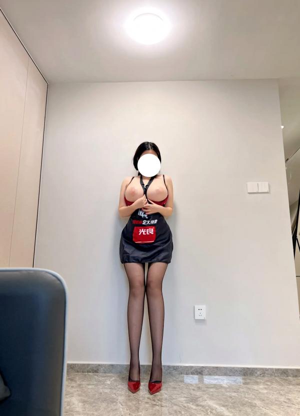    迷人的五姨太 - 极品黑丝家政诱惑 私房超短裙高跟鞋大尺度写真 [26P]第21张图片