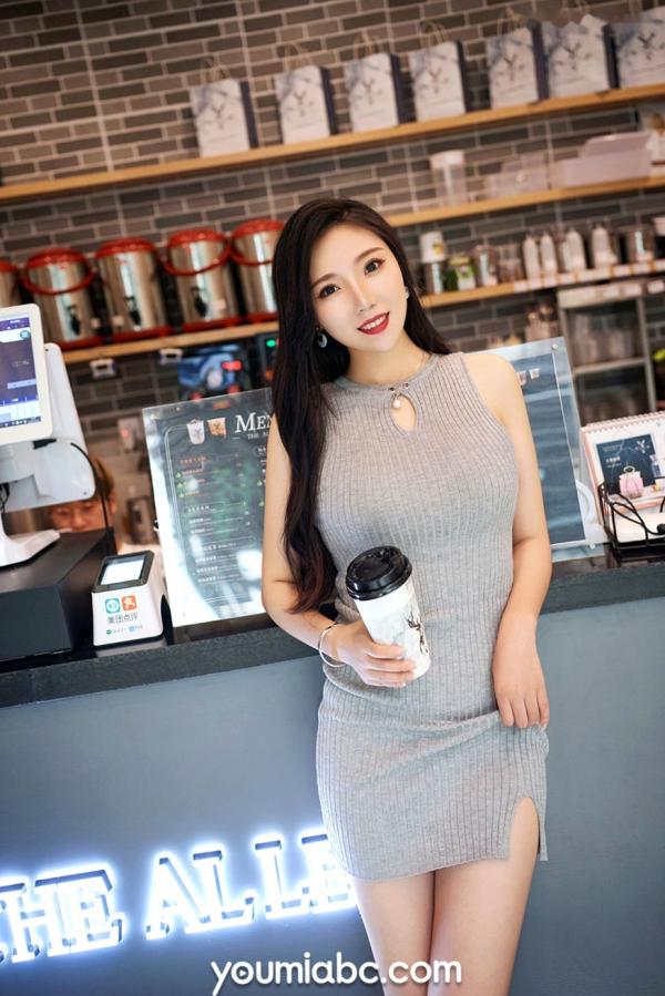    YouMi尤蜜-2019.10.31-婉婷-《伊人如霞》-都市街拍-紧身针织裙魅力写真-休闲咖啡馆约会时光第6张图片