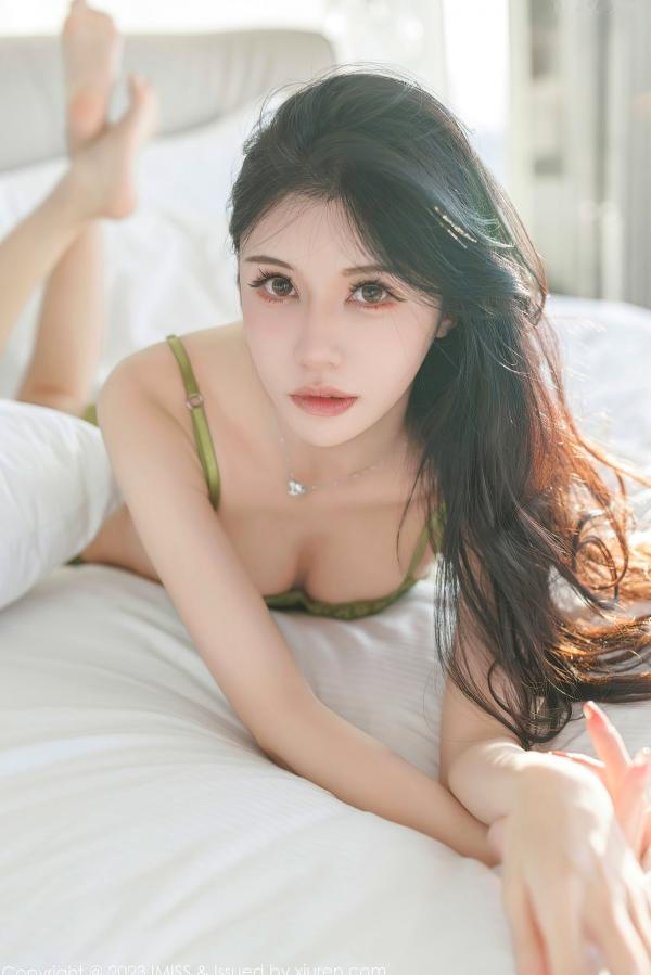    IMiss爱蜜社-750-泥鳅鳅：酒店场景清新绿色内衣搭配丝袜，演绎温柔私房诱惑，尽显甜美治愈女神气质第62张图片
