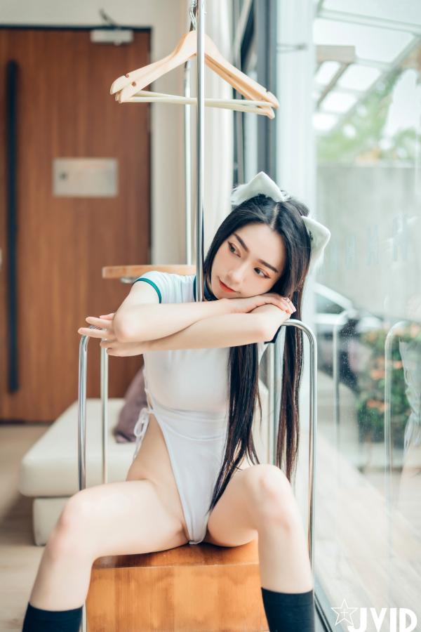    JVID飘飘猫娘女友：大胆纹身与透视制服诱惑，浴室私房写真Cosplay，极致身材展现，2021高清大片第104张图片