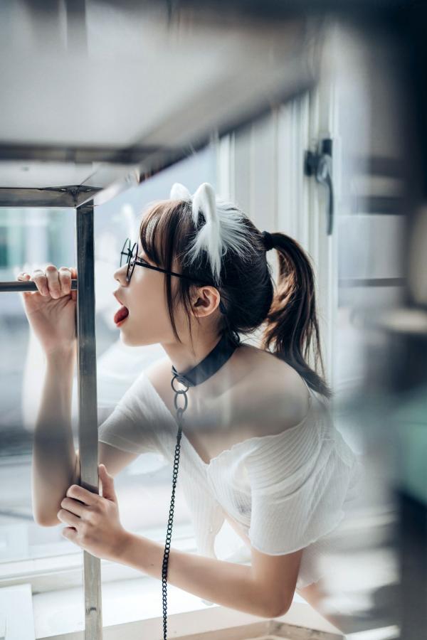   JVID-妍妍-眼镜制服诱惑与清纯私房照，单人角色扮演大尺度精品套图第83张图片