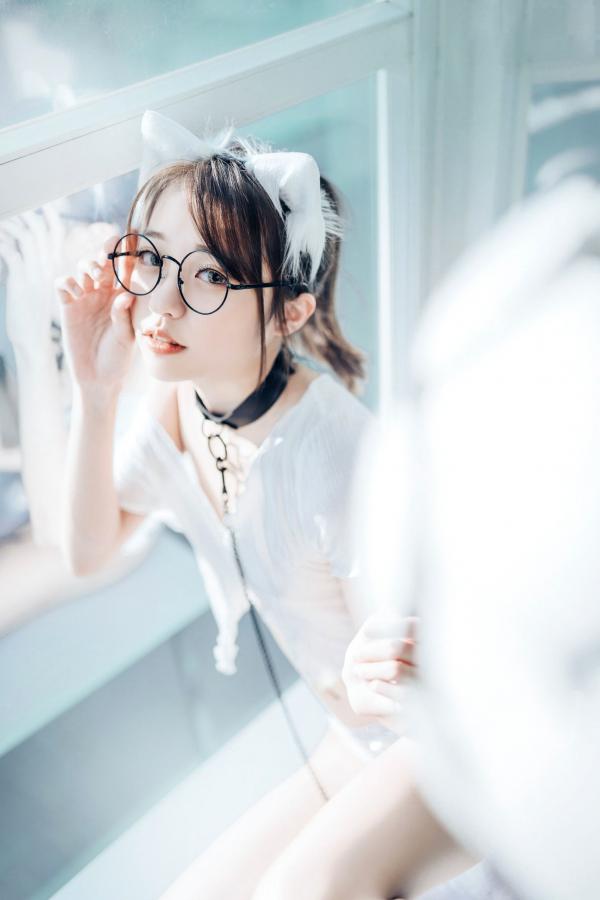    JVID-妍妍-眼镜制服诱惑与清纯私房照，单人角色扮演大尺度精品套图第97张图片