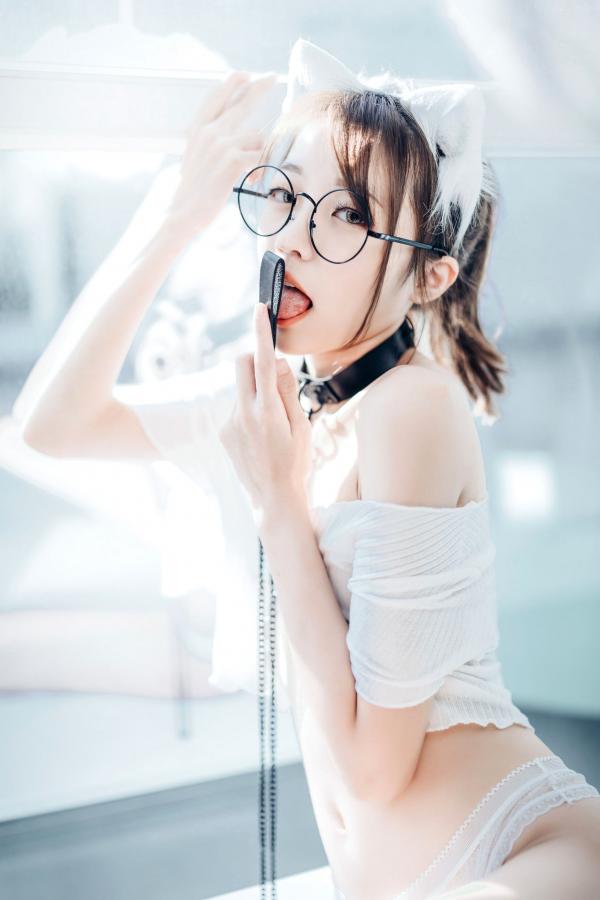    JVID-妍妍-眼镜制服诱惑与清纯私房照，单人角色扮演大尺度精品套图第100张图片