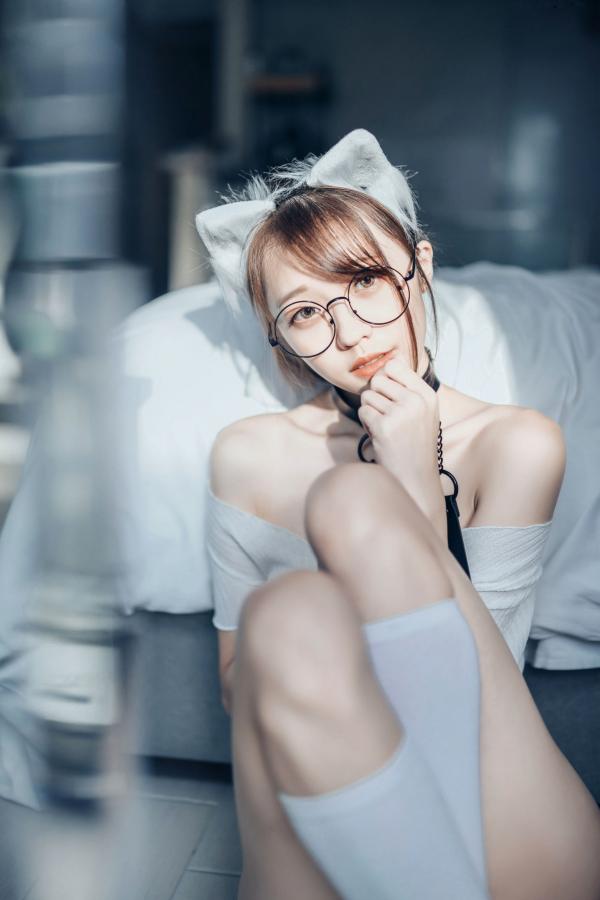    JVID-妍妍-眼镜制服诱惑与清纯私房照，单人角色扮演大尺度精品套图第103张图片