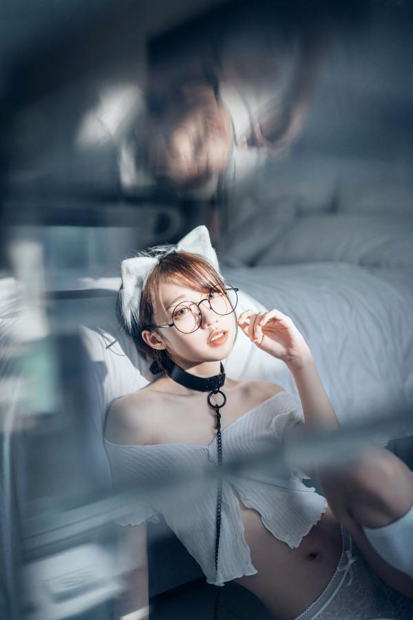    JVID-妍妍-眼镜制服诱惑与清纯私房照，单人角色扮演大尺度精品套图第108张图片