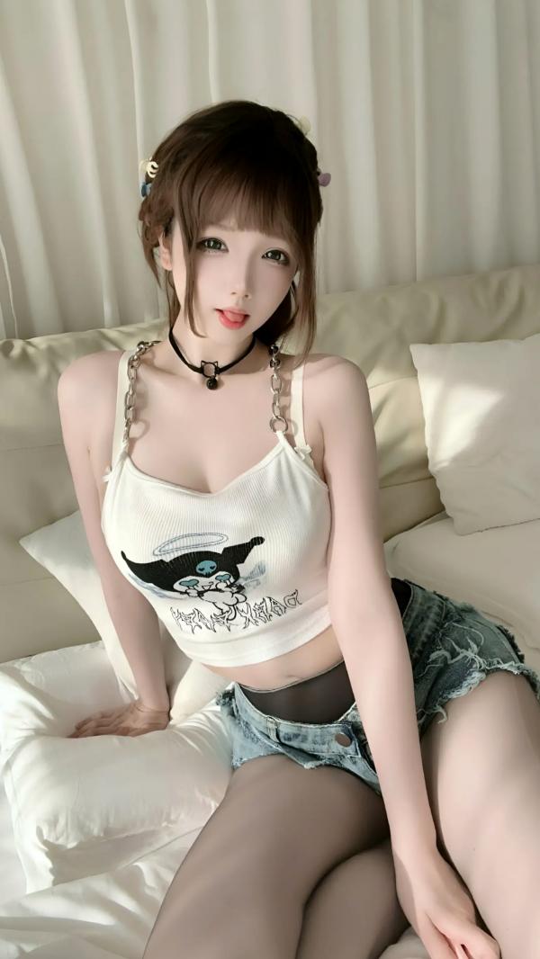    雪晴Astra - 私房大尺度写真，黑丝配破洞牛仔短裤，极品美腿诱惑无限第41张图片