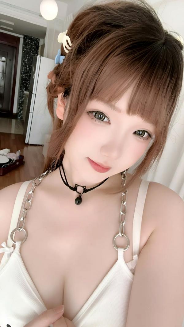    雪晴Astra - 私房大尺度写真，黑丝配破洞牛仔短裤，极品美腿诱惑无限第65张图片