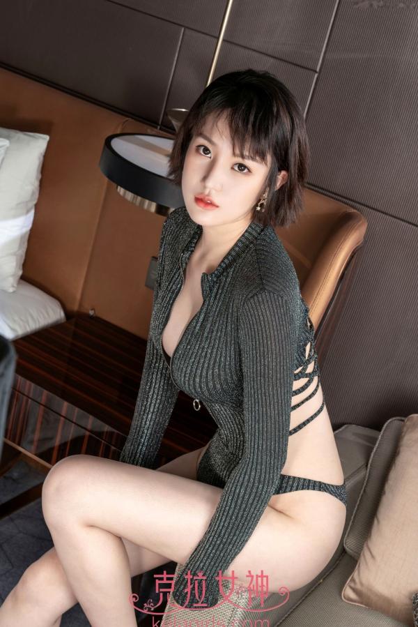    KelaGirls克拉女神宋黛：明月寄相思，黑色紧身连体衣尽显优雅曲线，高颜值居家室内性感写真第12张图片