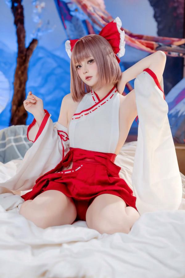    屿鱼 - 兼职巫女，性感日式和风私房写真，极致诱惑角色扮演，白嫩美腿极品佳作第6张图片