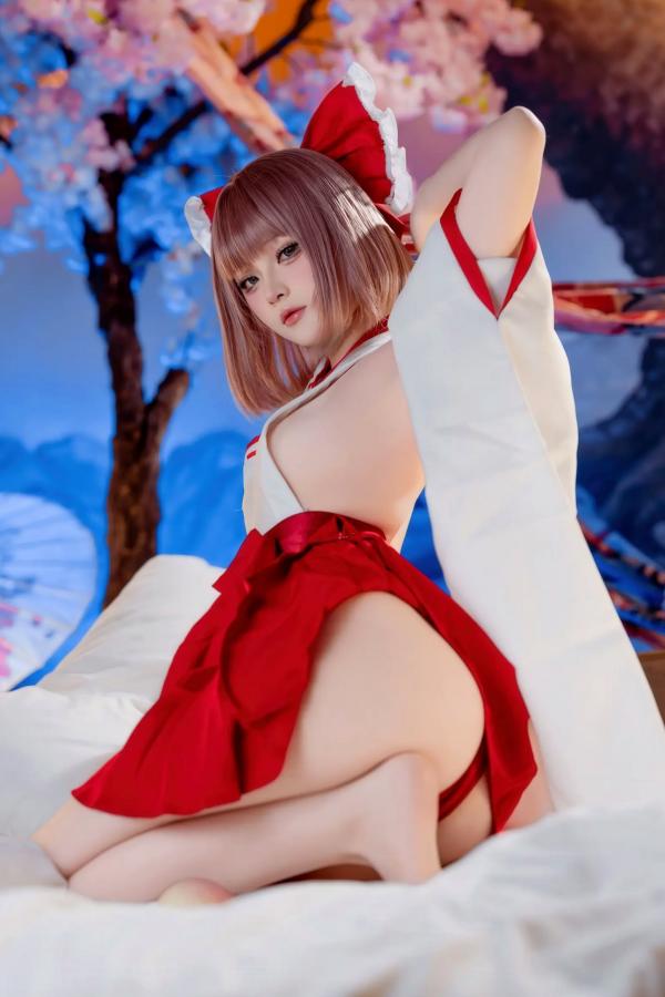    屿鱼 - 兼职巫女，性感日式和风私房写真，极致诱惑角色扮演，白嫩美腿极品佳作第16张图片