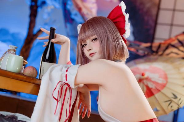    屿鱼 - 兼职巫女，性感日式和风私房写真，极致诱惑角色扮演，白嫩美腿极品佳作第30张图片