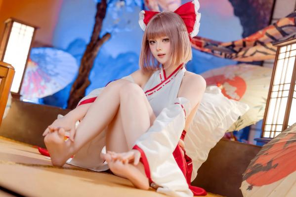    屿鱼 - 兼职巫女，性感日式和风私房写真，极致诱惑角色扮演，白嫩美腿极品佳作第38张图片