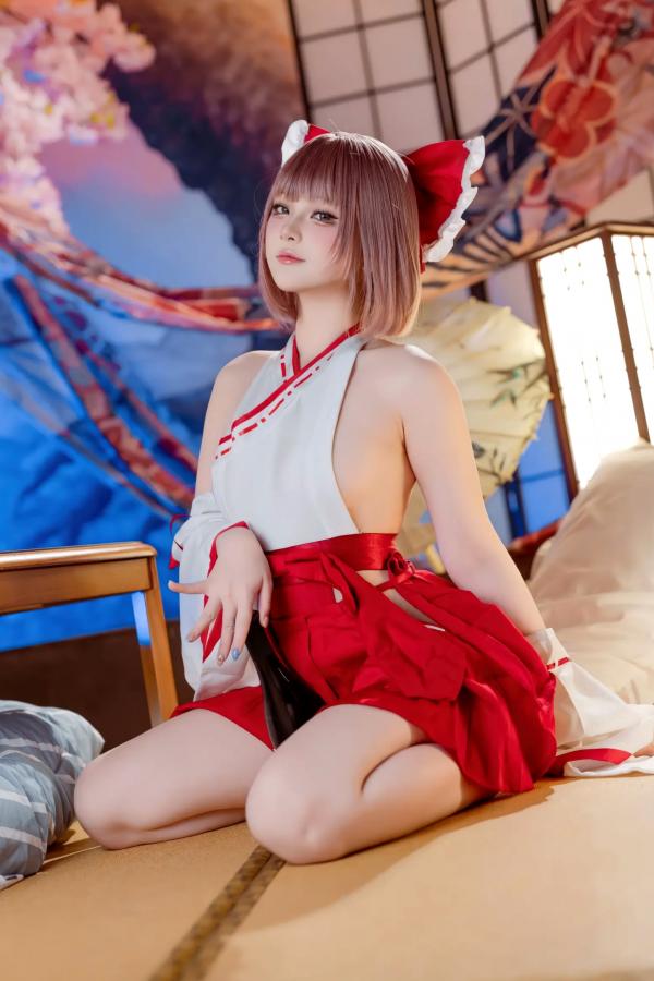    屿鱼 - 兼职巫女，性感日式和风私房写真，极致诱惑角色扮演，白嫩美腿极品佳作第43张图片
