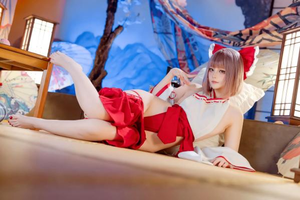    屿鱼 - 兼职巫女，性感日式和风私房写真，极致诱惑角色扮演，白嫩美腿极品佳作第47张图片