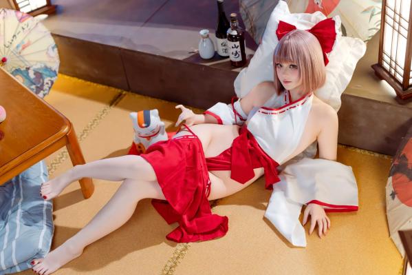    屿鱼 - 兼职巫女，性感日式和风私房写真，极致诱惑角色扮演，白嫩美腿极品佳作第48张图片