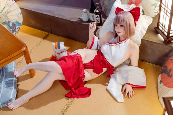    屿鱼 - 兼职巫女，性感日式和风私房写真，极致诱惑角色扮演，白嫩美腿极品佳作第49张图片