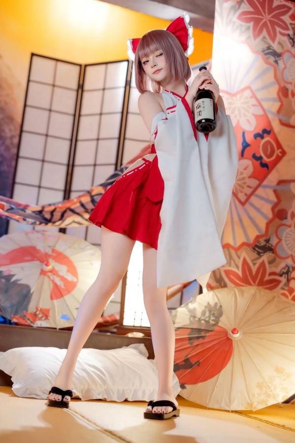    屿鱼 - 兼职巫女，性感日式和风私房写真，极致诱惑角色扮演，白嫩美腿极品佳作第53张图片