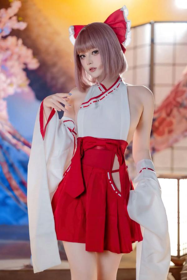   屿鱼 - 兼职巫女，性感日式和风私房写真，极致诱惑角色扮演，白嫩美腿极品佳作第55张图片