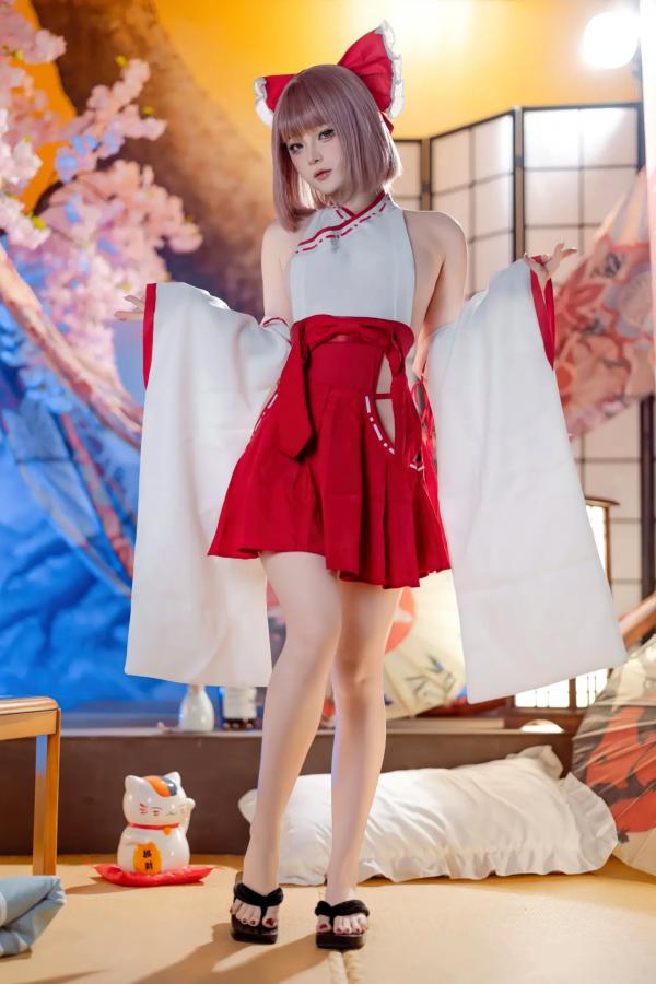    屿鱼 - 兼职巫女，性感日式和风私房写真，极致诱惑角色扮演，白嫩美腿极品佳作第57张图片