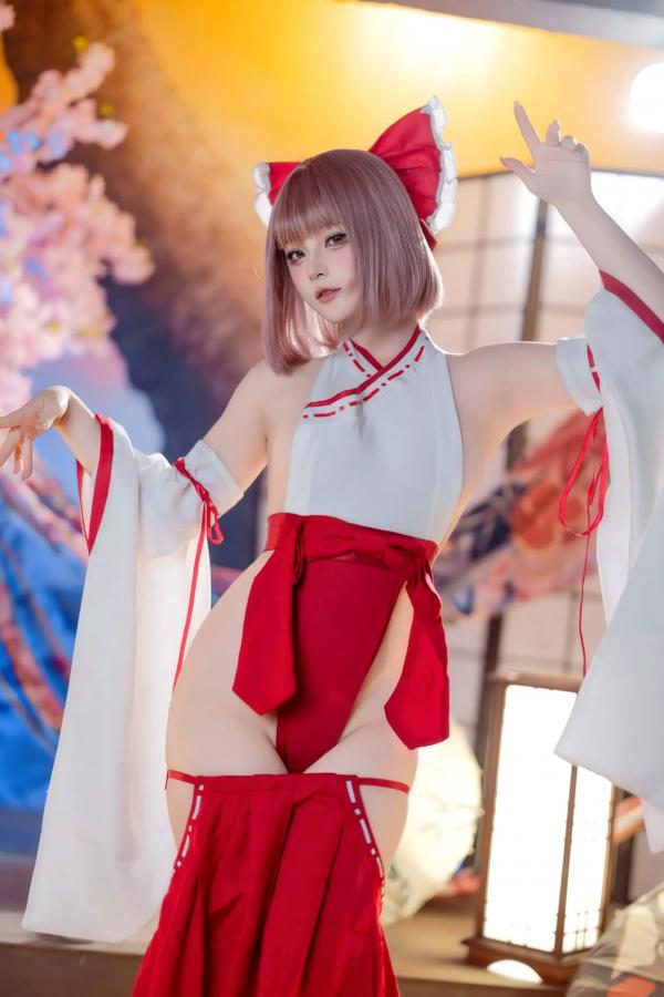    屿鱼 - 兼职巫女，性感日式和风私房写真，极致诱惑角色扮演，白嫩美腿极品佳作第61张图片