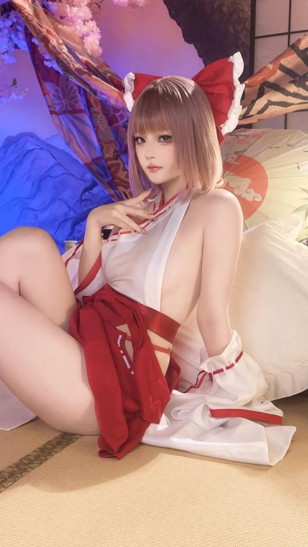    屿鱼 - 兼职巫女，性感日式和风私房写真，极致诱惑角色扮演，白嫩美腿极品佳作第65张图片