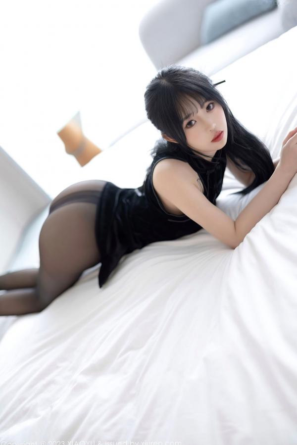    XiaoYu语画界-1030-奶瓶-黑色超短旗袍透视内衣黑丝私房照，展现极致诱惑与极品身材，大尺度摄影写真第22张图片