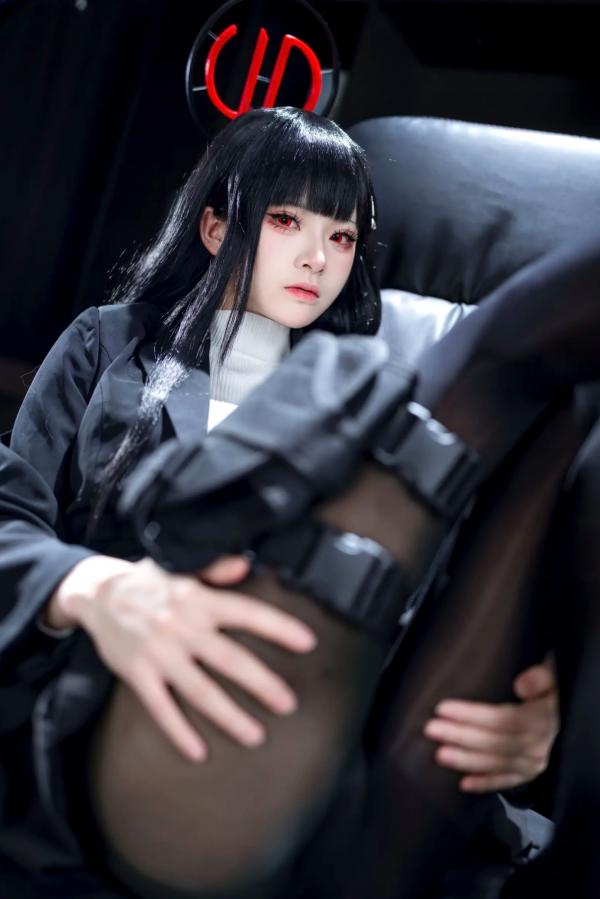    九柒喵 - 调月莉音COS，蓝档案黑丝制服冷艳职场女神，气质御姐角色扮演第39张图片
