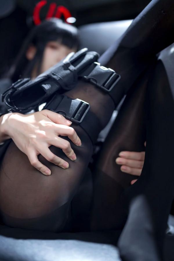   九柒喵 - 调月莉音COS，蓝档案黑丝制服冷艳职场女神，气质御姐角色扮演第40张图片