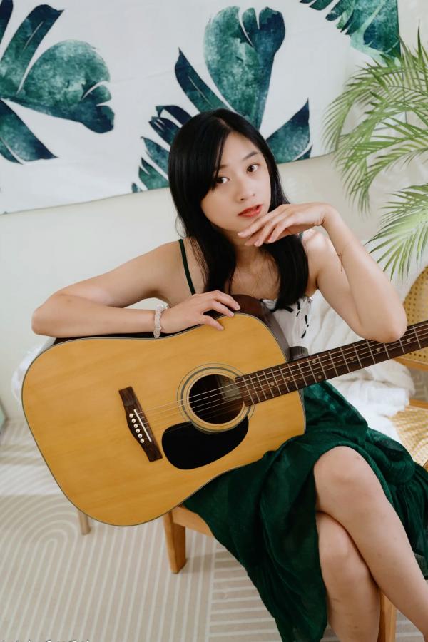    若颖 - 森系吊带长裙写真，清新治愈氧气少女，唯美私房摄影第8张图片
