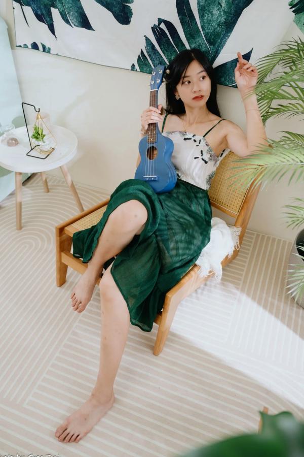    若颖 - 森系吊带长裙写真，清新治愈氧气少女，唯美私房摄影第23张图片