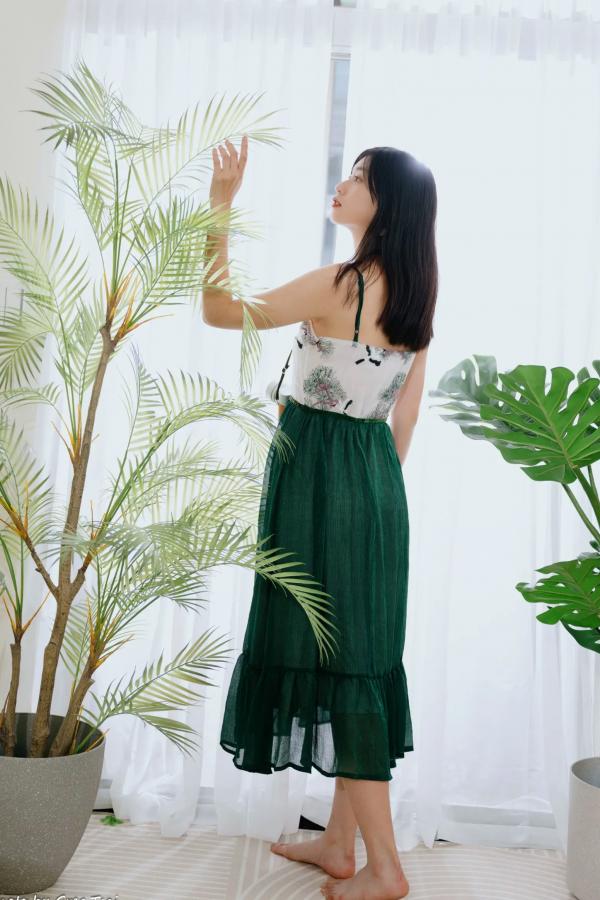    若颖 - 森系吊带长裙写真，清新治愈氧气少女，唯美私房摄影第104张图片