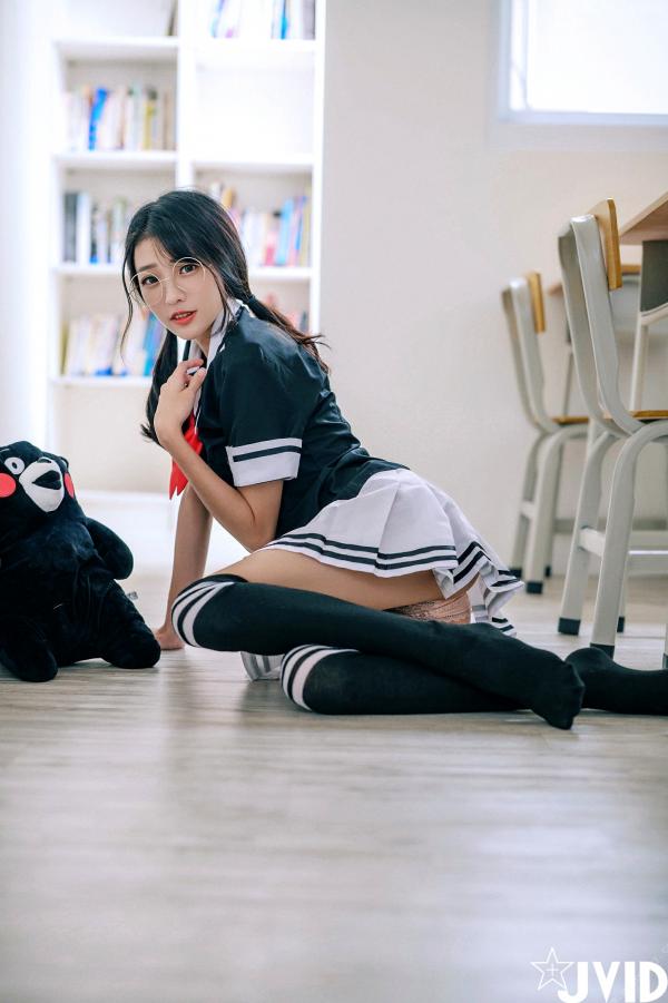    JVID-妍妍-青春戀愛校園系列-高顏值甜美學妹大尺度私房照-清純校花放學後的教室-無聖光校服誘惑-學妹說她喜歡我-2022.12.09第37张图片