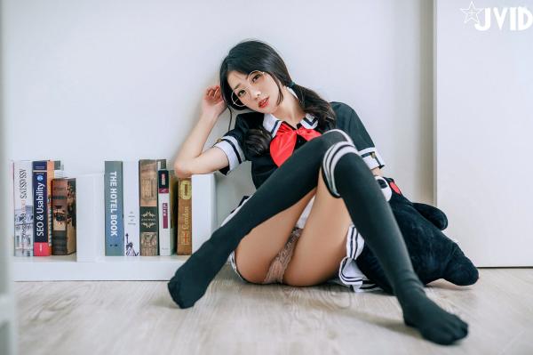    JVID-妍妍-青春戀愛校園系列-高顏值甜美學妹大尺度私房照-清純校花放學後的教室-無聖光校服誘惑-學妹說她喜歡我-2022.12.09第40张图片