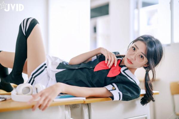    JVID-妍妍-青春戀愛校園系列-高顏值甜美學妹大尺度私房照-清純校花放學後的教室-無聖光校服誘惑-學妹說她喜歡我-2022.12.09第52张图片