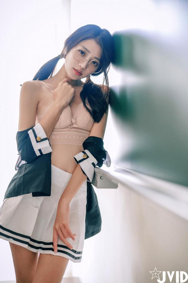    JVID-妍妍-青春戀愛校園系列-高顏值甜美學妹大尺度私房照-清純校花放學後的教室-無聖光校服誘惑-學妹說她喜歡我-2022.12.09第67张图片