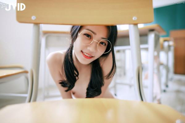    JVID-妍妍-青春戀愛校園系列-高顏值甜美學妹大尺度私房照-清純校花放學後的教室-無聖光校服誘惑-學妹說她喜歡我-2022.12.09第103张图片