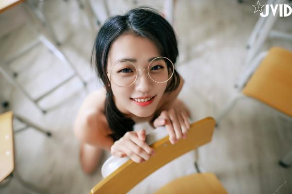    JVID-妍妍-青春戀愛校園系列-高顏值甜美學妹大尺度私房照-清純校花放學後的教室-無聖光校服誘惑-學妹說她喜歡我-2022.12.09第107张图片